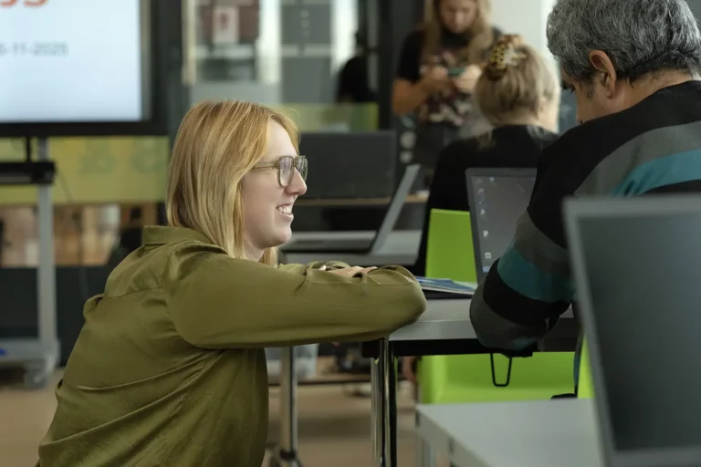 Lees meer over het artikel Sanne (vrijwilliger bij Digiwijs 3.0)